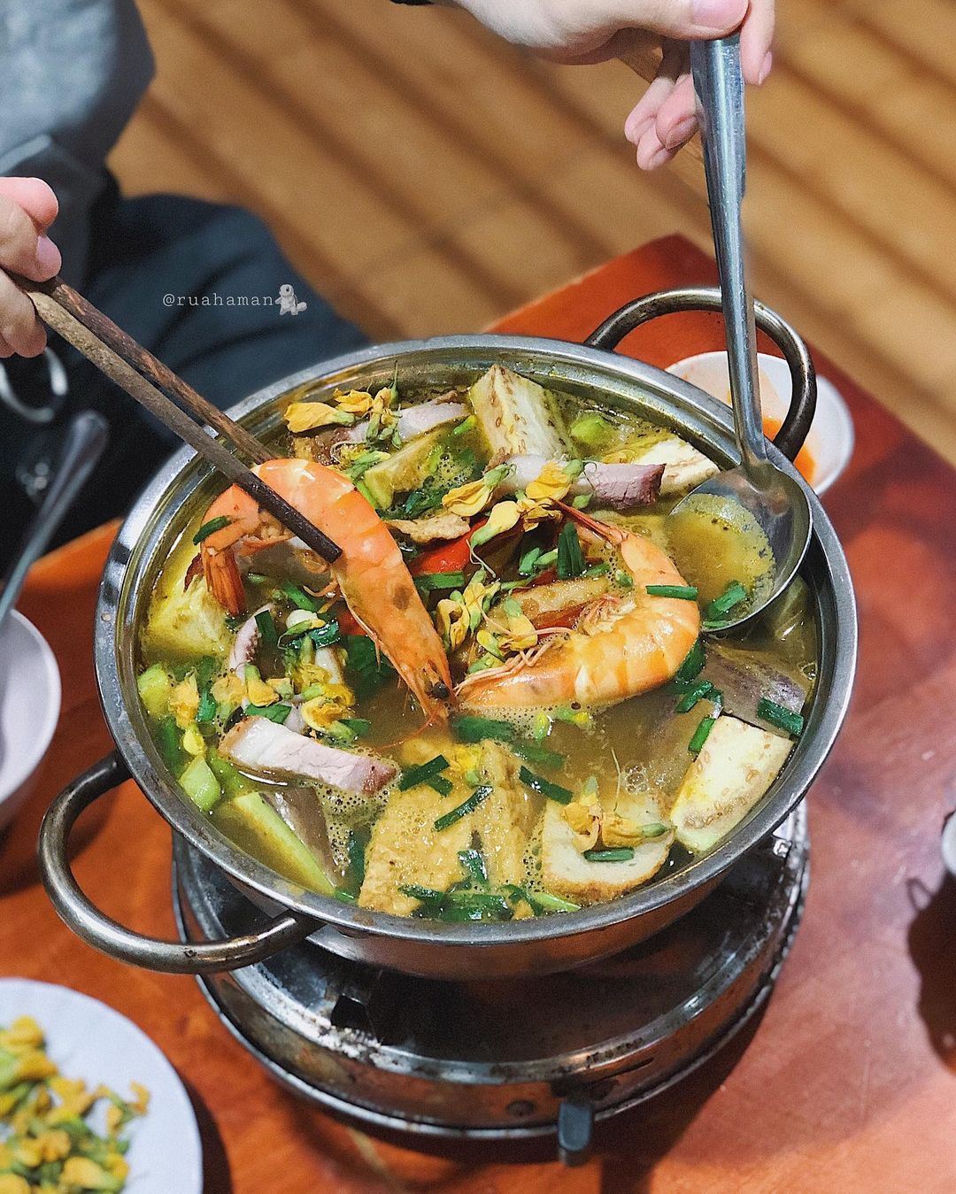 Bật mí những quán lẩu mắm thơm ngon, nức lòng du khách tại An Giang - Ảnh 3. Bật mí những quán lẩu mắm thơm ngon, nức lòng du khách tại An Giang - Ảnh 3.