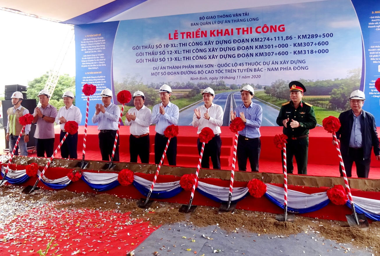 Khởi công ba gói thầu cao tốc Bắc - Nam, đoạn Mai Sơn - QL 45 hơn 4.200 tỉ đồng - Ảnh 1. Khởi công ba gói thầu cao tốc Bắc - Nam, đoạn Mai Sơn - QL 45 hơn 4.200 tỉ đồng - Ảnh 1.