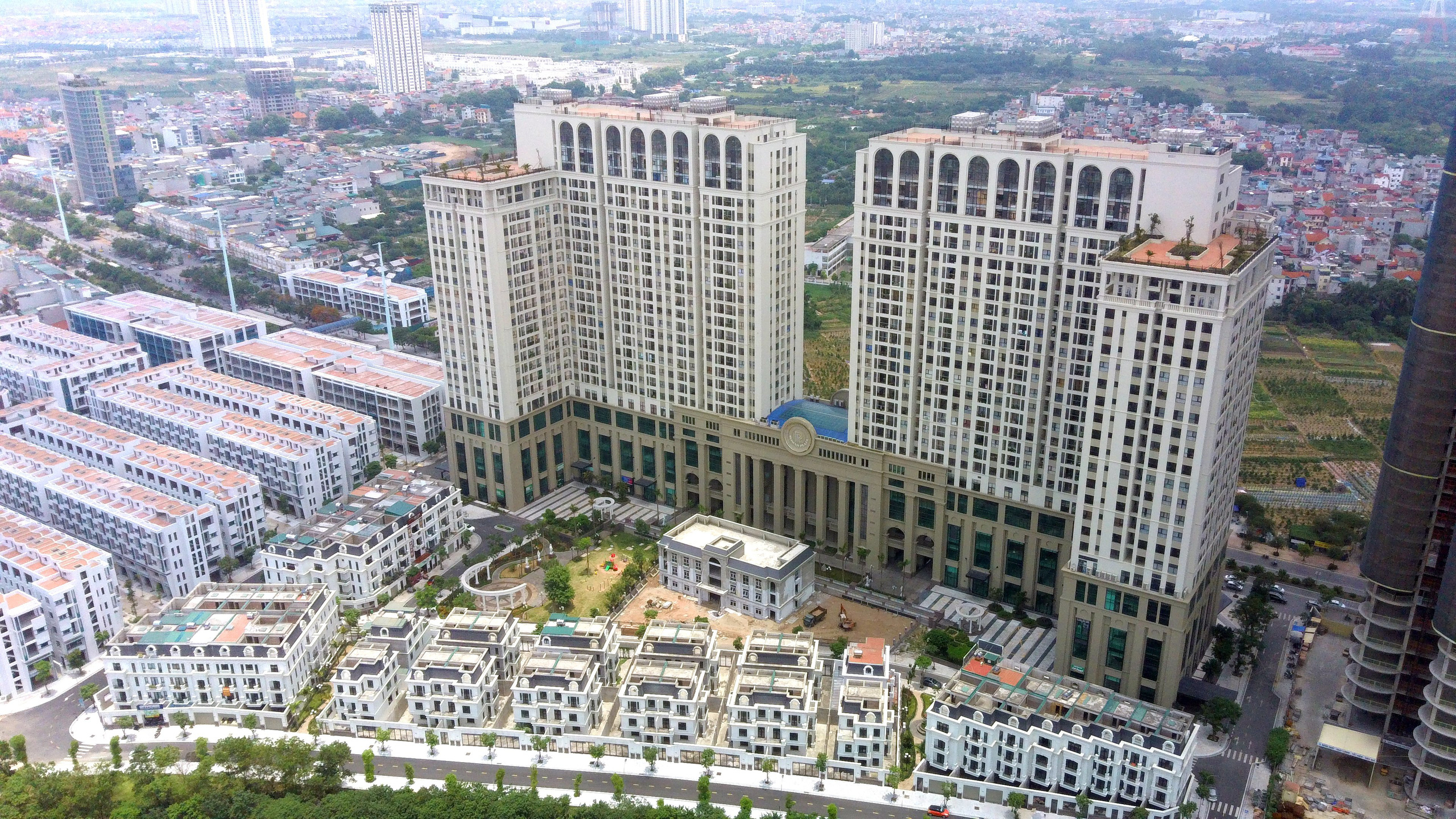 Hà Nội siết công tác quản lí, vận hành nhà chung cư - Ảnh 1. Hà Nội siết công tác quản lí, vận hành nhà chung cư - Ảnh 1.
