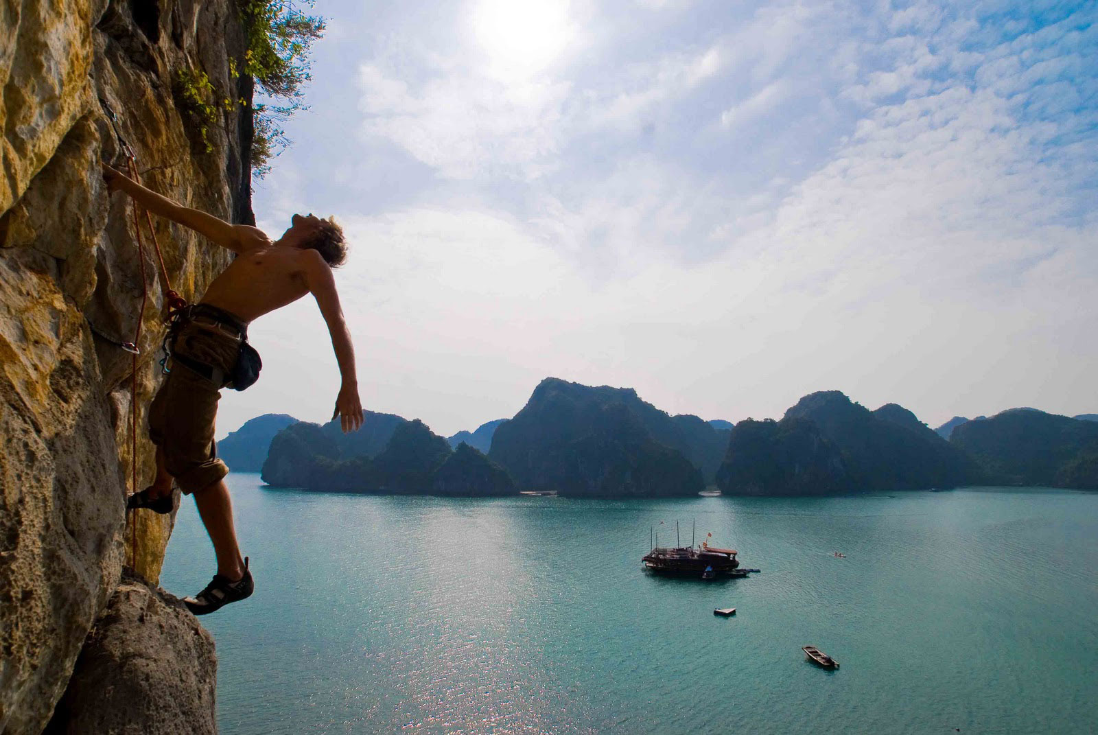 Chiêm ngưỡng cảnh sắc thiên nhiên kì vĩ tại vịnh Lan Hạ, Hải Phòng - Ảnh 11.