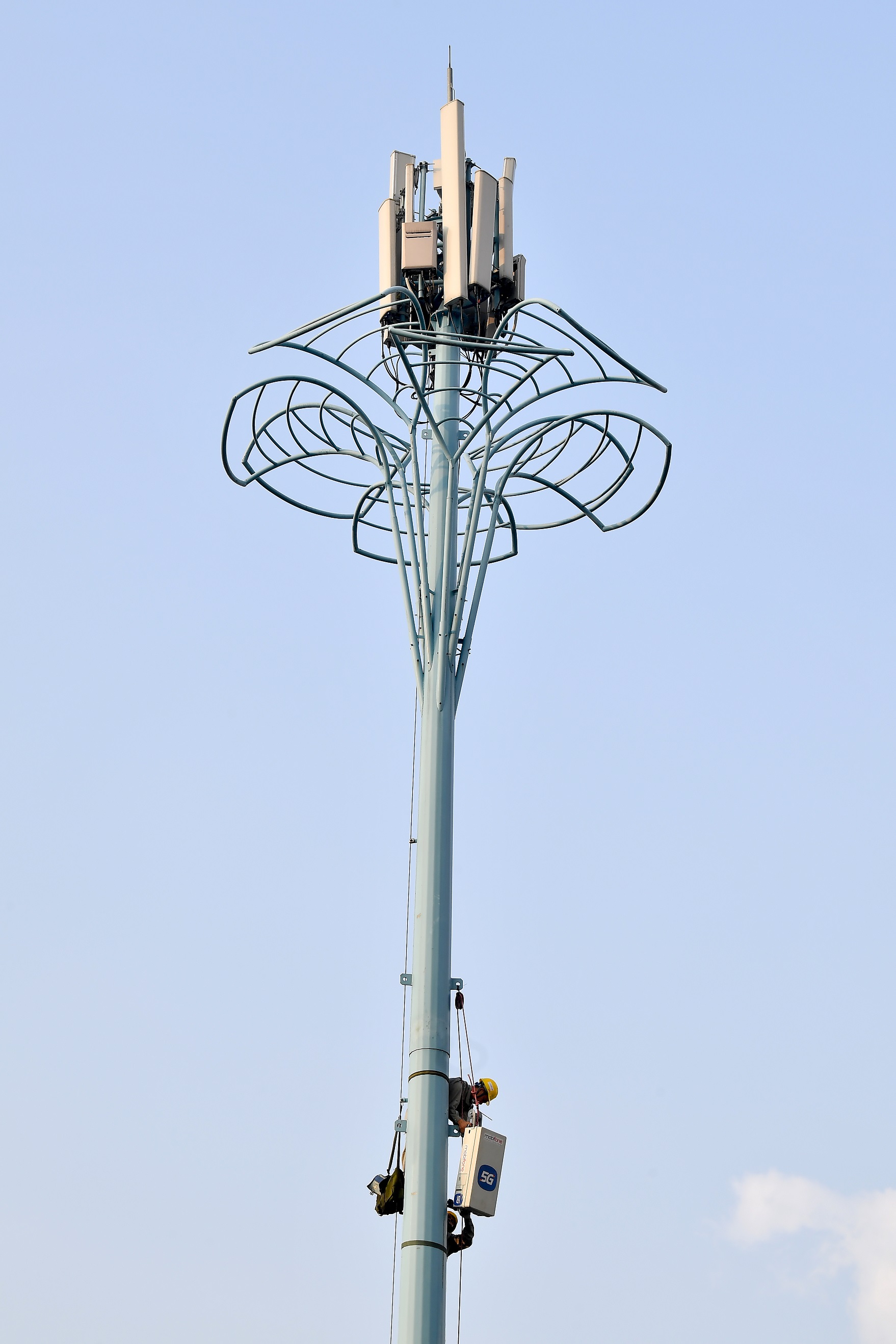 MobiFone, VinaPhone phủ sóng 5G thương mại vào tháng 12 - Ảnh 2. MobiFone, VinaPhone phủ sóng 5G thương mại vào tháng 12 - Ảnh 2.