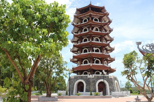 Về Hà Tĩnh, ghé thăm khu di tích Ngã ba Đồng Lộc nổi tiếng năm xưa - Ảnh 7. Về Hà Tĩnh, ghé thăm khu di tích Ngã ba Đồng Lộc nổi tiếng năm xưa - Ảnh 7.