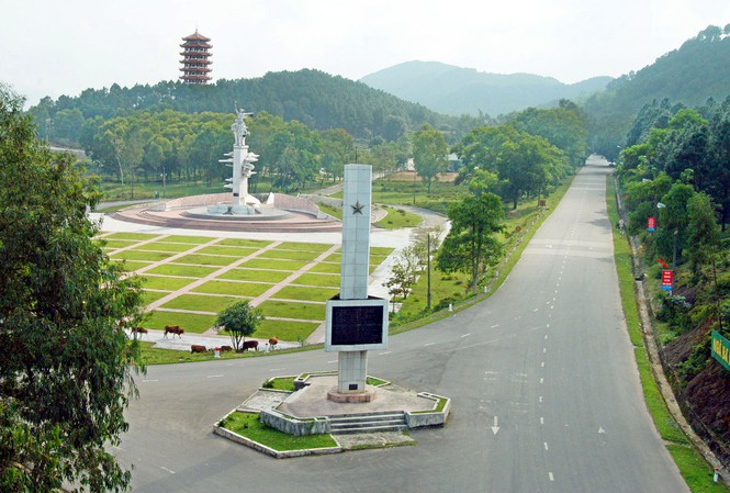 Về Hà Tĩnh, ghé thăm khu di tích Ngã ba Đồng Lộc nổi tiếng năm xưa - Ảnh 1. Về Hà Tĩnh, ghé thăm khu di tích Ngã ba Đồng Lộc nổi tiếng năm xưa - Ảnh 1.