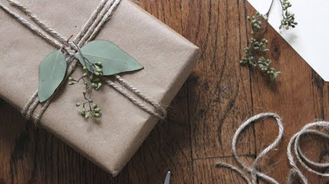 Gợi ý những cách thắt nơ hộp quà đơn giản mà đẹp dành tặng những người thân yêu - Ảnh 18. Gợi ý những cách thắt nơ hộp quà đơn giản mà đẹp dành tặng những người thân yêu - Ảnh 18.