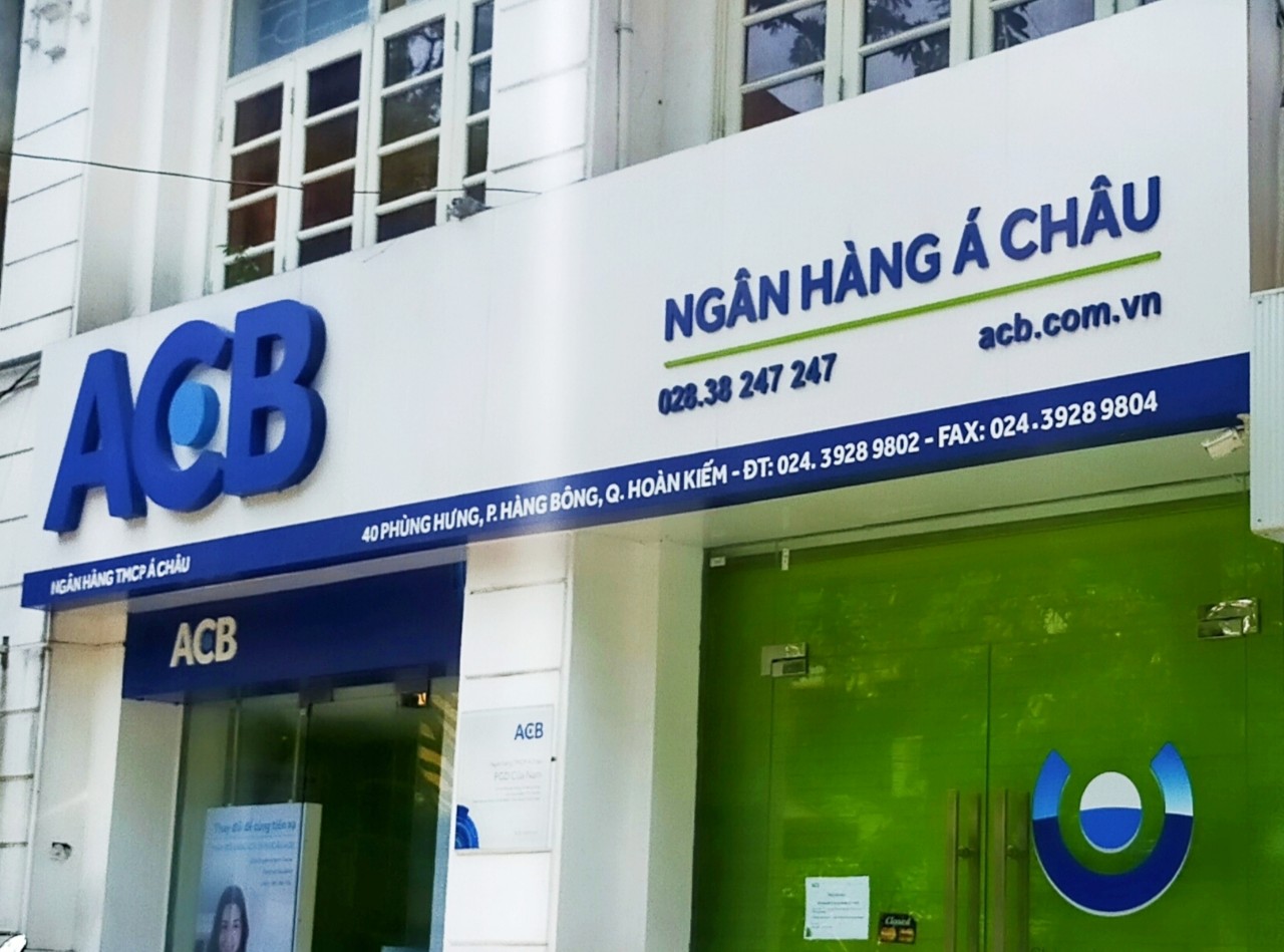VCBS: ACB nhận 8.500 tỉ đồng phí trả trước từ thỏa thuận bancassurance độc quyền với Sun Life - Ảnh 1. VCBS: ACB nhận 8.500 tỉ đồng phí trả trước từ thỏa thuận bancassurance độc quyền với Sun Life - Ảnh 1.