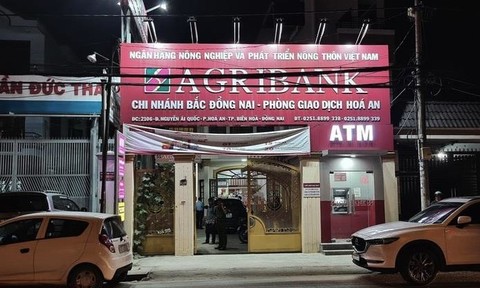 Truy tìm đối tượng nghi cầm lựu đạn cướp ngân hàng Agribank ở Đồng Nai - Ảnh 1. Truy tìm đối tượng nghi cầm lựu đạn cướp ngân hàng Agribank ở Đồng Nai - Ảnh 1.