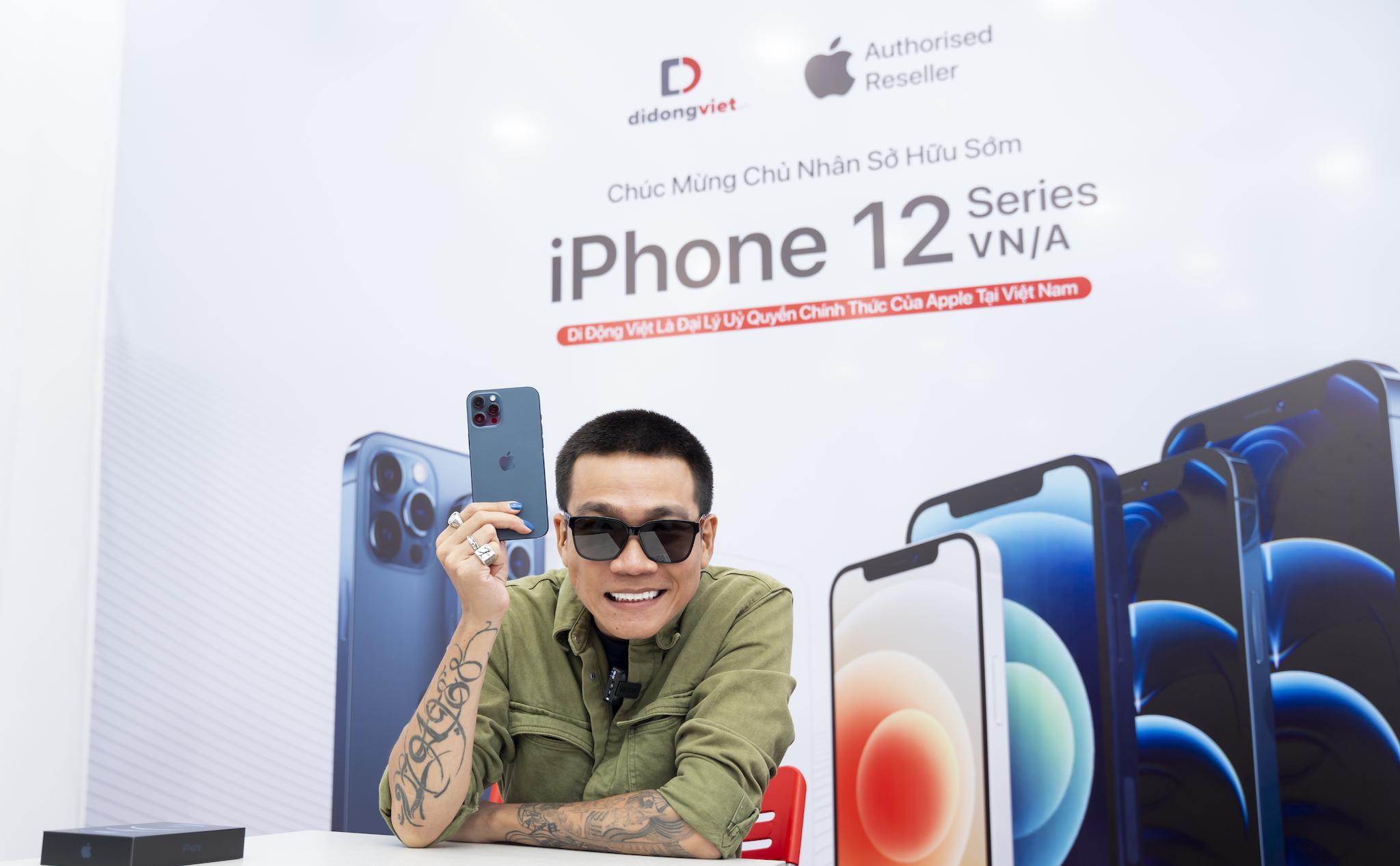 iPhone 12 Pro Max được nhiều sao chọn mua ngày đầu mở bán - Ảnh 1. iPhone 12 Pro Max được nhiều sao chọn mua ngày đầu mở bán - Ảnh 1.