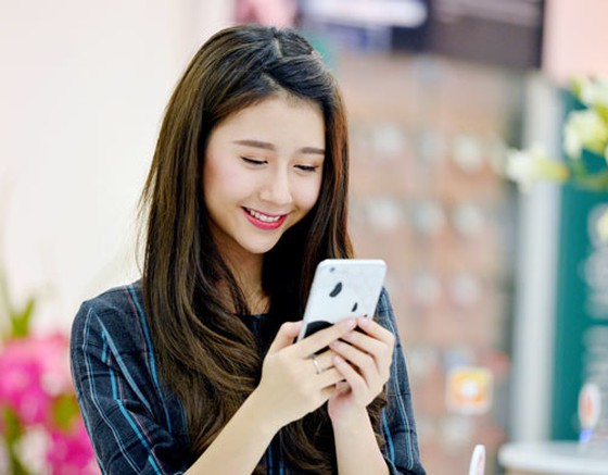 Nhà mạng đua cạnh tranh data, khách hàng được lợi đôi đường trên từng gói cước - Ảnh 1. Nhà mạng đua cạnh tranh data, khách hàng được lợi đôi đường trên từng gói cước - Ảnh 1.
