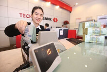 Nhân viên ngân hàng nào tạo lợi nhuận tốt nhất?