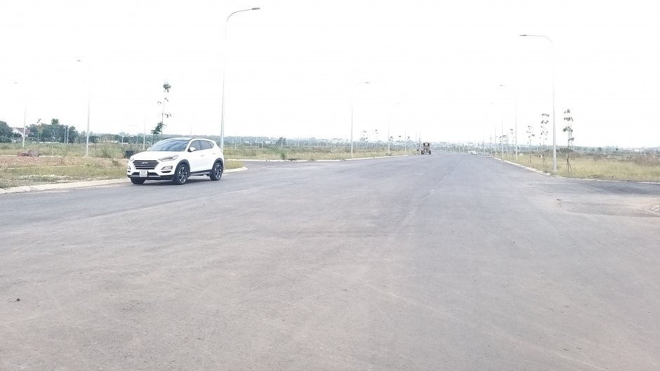 Bình Dương đình chỉ hoạt động kinh doanh 12 tháng một doanh nghiệp bất động sản - Ảnh 1. Bình Dương đình chỉ hoạt động kinh doanh 12 tháng một doanh nghiệp bất động sản - Ảnh 1.