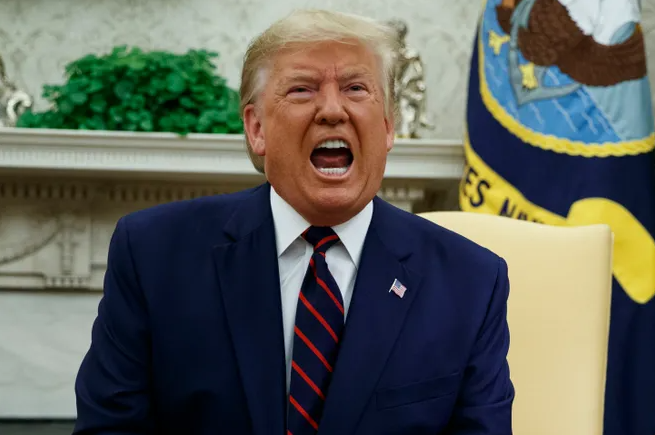 Ông Trump tức giận vì Bộ Tư pháp và FBI 'mất tích' trước các cáo buộc gian lận bầu cử - Ảnh 1.