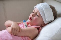Các cách hạ sốt cho trẻ mọc răng mang lại hiệu quả cao