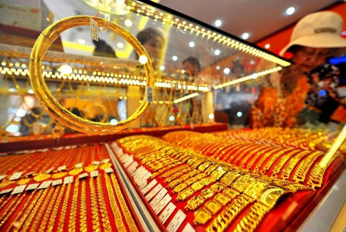 Giá vàng hôm nay 4/11: SJC điều chỉnh tăng từ 50.000 - 150.000 đồng/lượng - Ảnh 2. Giá vàng hôm nay 4/11: SJC điều chỉnh tăng từ 50.000 - 150.000 đồng/lượng - Ảnh 2.