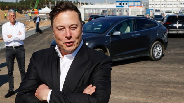 Tesla không ít lần chỉ cách bờ vực phá sản chỉ một vài tháng  - Ảnh 1.