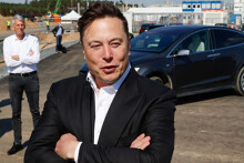 Tesla từng trước ngưỡng phá sản chỉ một tháng