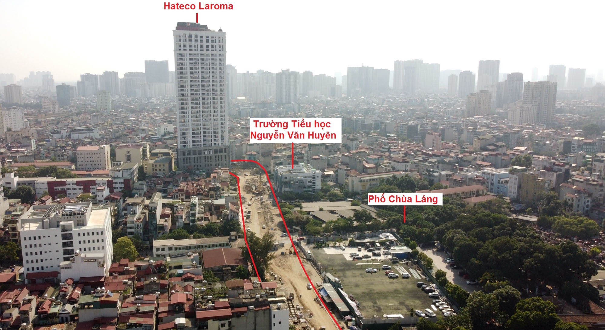 Theo UBND quận Đống Đa, đến thời điểm này, các đơn vị chức năng đã tổ chức điều tra khảo sát đối với 16/16 tổ chức và đã có 9/16 tổ chức bàn giao mặt bằng (diện tích khoảng 20.000m2); đã tổ chức khảo sát 72/72 hộ dân, phê duyệt phương án bồi thường, hỗ trợ và tái định cư đối với 33/72 hộ dân. Đã chi trả tiền cho 24/72 hộ dân. Tuy nhiên đến nay mới có 6 hộ dân bàn giao mặt bằng (diện tích khoảng 800m2). Theo UBND quận Đống Đa, đến thời điểm này, các đơn vị chức năng đã tổ chức điều tra khảo sát đối với 16/16 tổ chức và đã có 9/16 tổ chức bàn giao mặt bằng (diện tích khoảng 20.000m2); đã tổ chức khảo sát 72/72 hộ dân, phê duyệt phương án bồi thường, hỗ trợ và tái định cư đối với 33/72 hộ dân. Đã chi trả tiền cho 24/72 hộ dân. Tuy nhiên đến nay mới có 6 hộ dân bàn giao mặt bằng (diện tích khoảng 800m2).