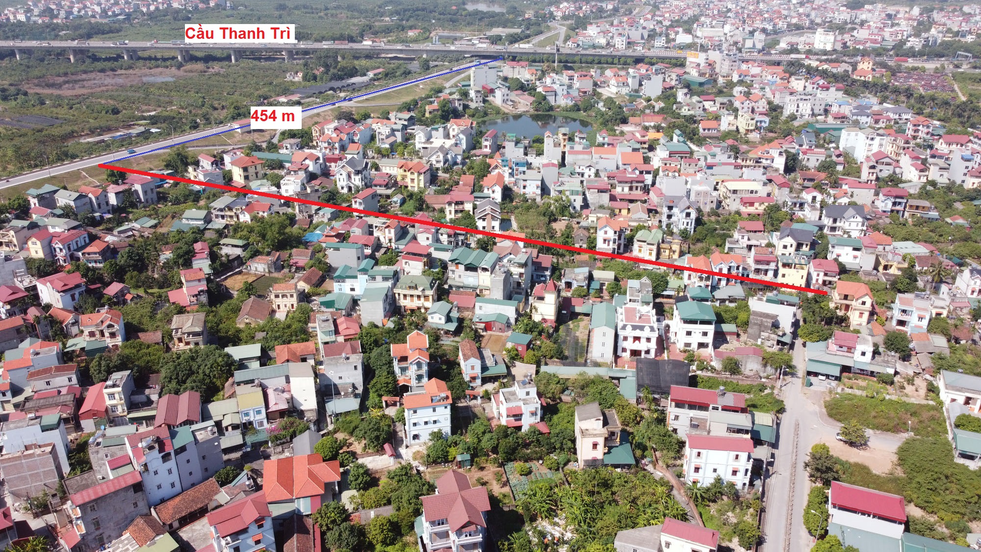 Tuyến đi thẳng và kết thúc ở đường đê Long Biên - Xuân Quan đoạn cách cầu Thanh Trì khoảng 454 m. Tuyến đi thẳng và kết thúc ở đường đê Long Biên - Xuân Quan đoạn cách cầu Thanh Trì khoảng 454 m.