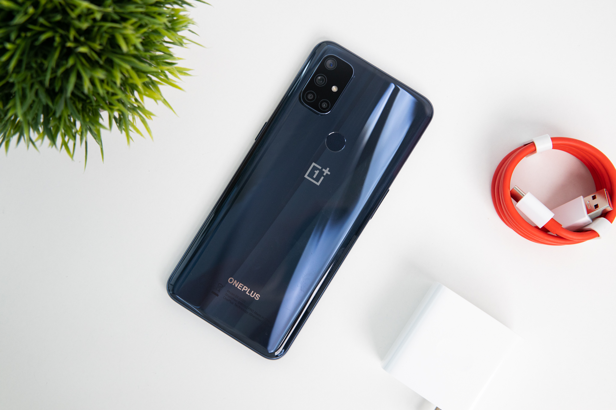 OnePlus Nord N10 5G khiến thị trường điện thoại tháng 12 thêm nóng - Ảnh 4.