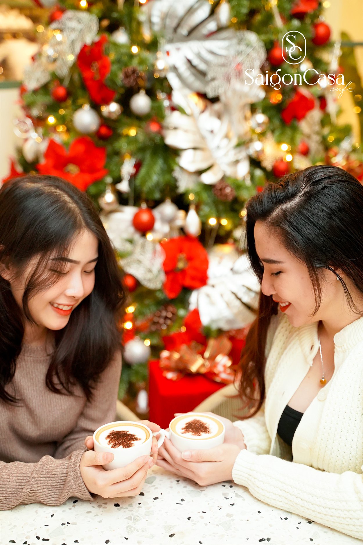 10 quán cà phê ‘sống ảo’ cho những tín đồ mê chụp ảnh mùa Giáng sinh tại Sài Gòn - Ảnh 14.