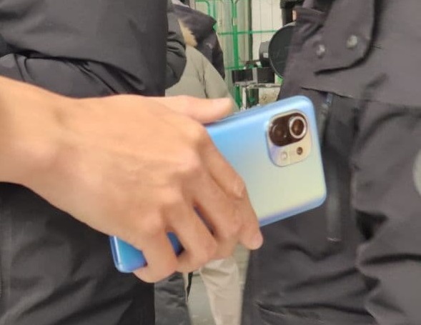 Xiaomi sẽ sớm ra mắt chiếc flagship nhỏ gọn là Mi 11 và Mi 11 Pro - Ảnh 1. Xiaomi sẽ sớm ra mắt chiếc flagship nhỏ gọn là Mi 11 và Mi 11 Pro - Ảnh 1.