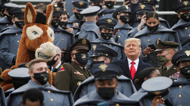 Bước đi sai lầm của ông Trump trong thời khắc trọng đại của nước Mỹ - Ảnh 1. Bước đi sai lầm của ông Trump trong thời khắc trọng đại của nước Mỹ - Ảnh 1.