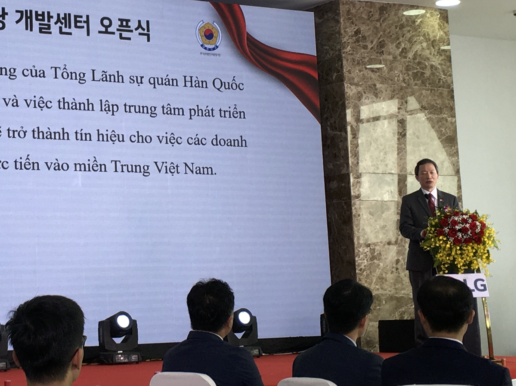 Các tập đoàn lớn lĩnh vực CNTT chọn Đà Nẵng để đầu tư vì những lí do này - Ảnh 1. Các tập đoàn lớn lĩnh vực CNTT chọn Đà Nẵng để đầu tư vì những lí do này - Ảnh 1.
