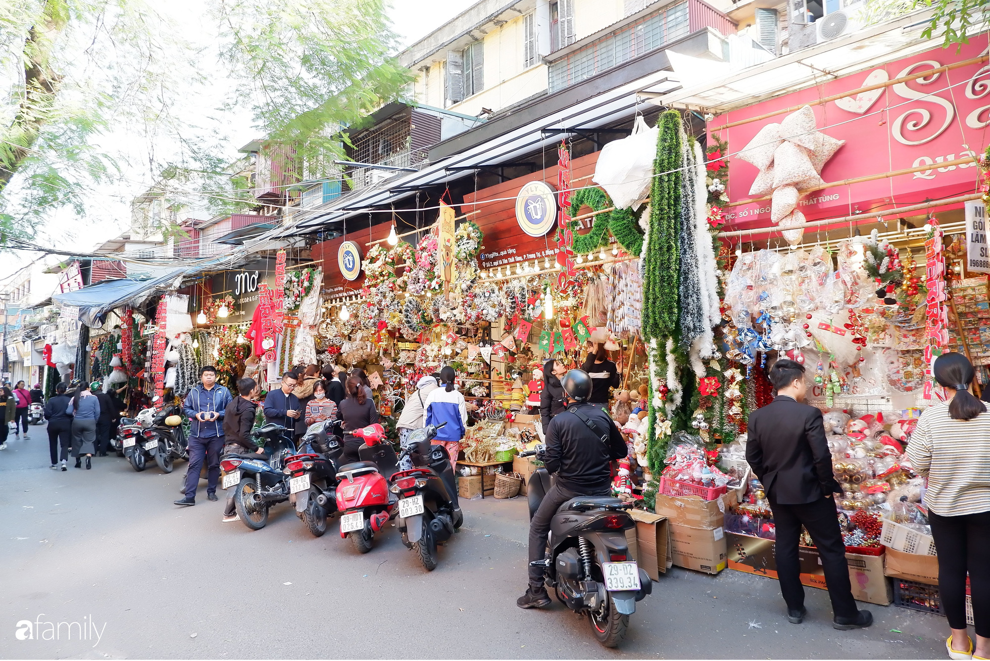 Bật mí các địa điểm đi chơi Noel ít người biết đến quanh Hà Nội  - Ảnh 1.