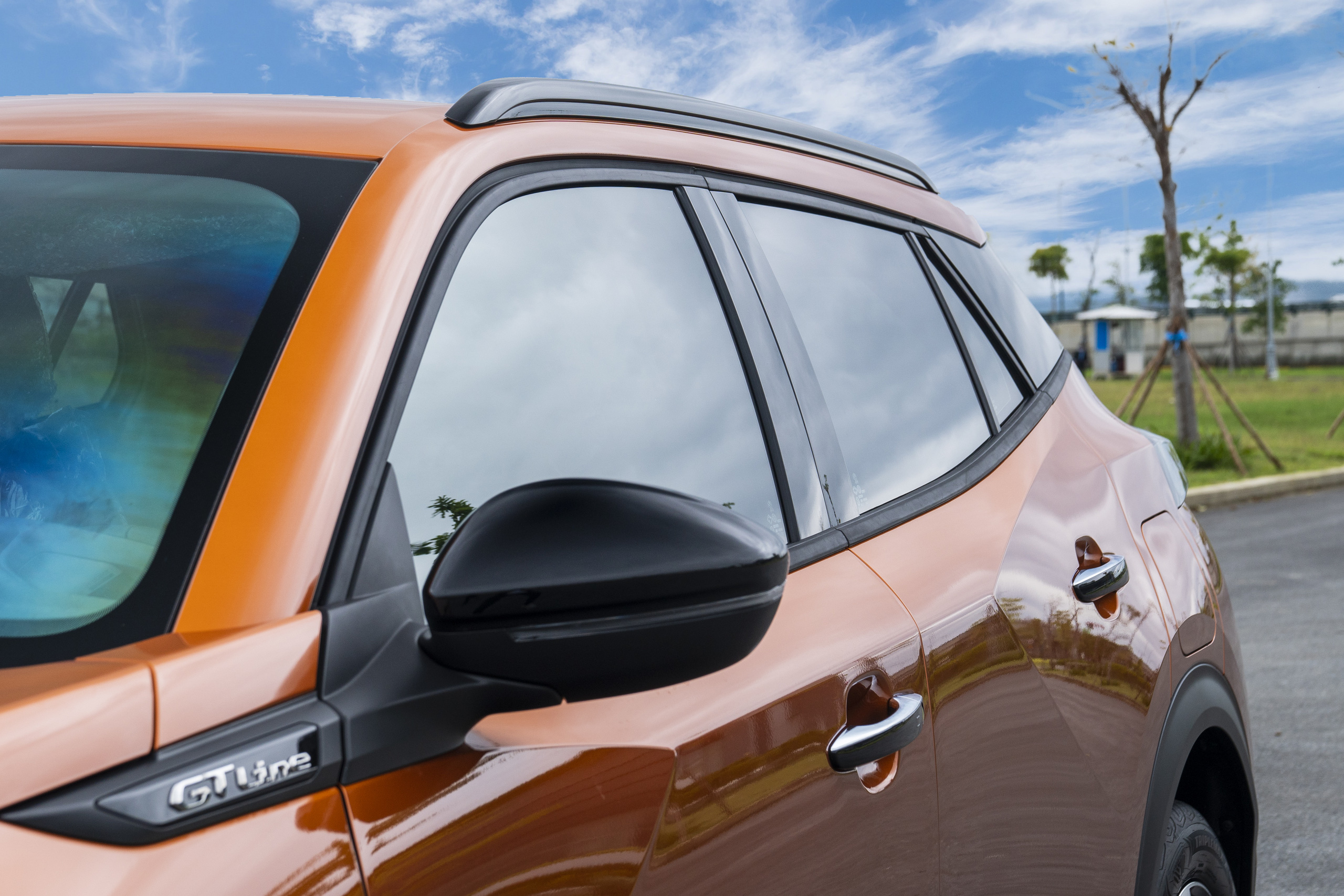 Thaco ra mắt Peugeot 2008 trong bộ ba sản phẩm SUV thế hệ mới - Ảnh 4. Thaco ra mắt Peugeot 2008 trong bộ ba sản phẩm SUV thế hệ mới - Ảnh 4.