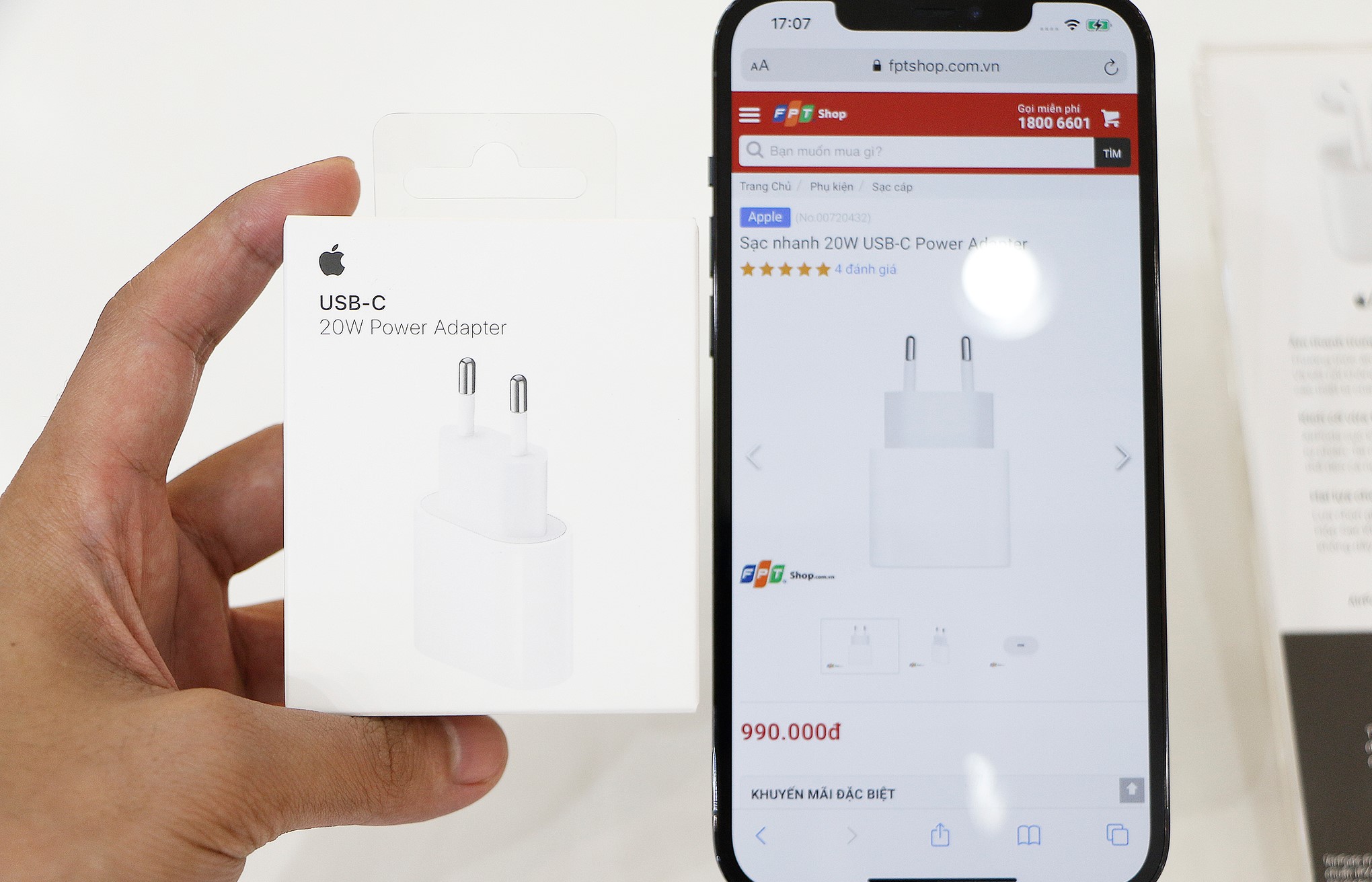 iPhone 12 Pro Max 128GB được mở bán kèm củ sạc nhanh 20W - Ảnh 1. iPhone 12 Pro Max 128GB được mở bán kèm củ sạc nhanh 20W - Ảnh 1.