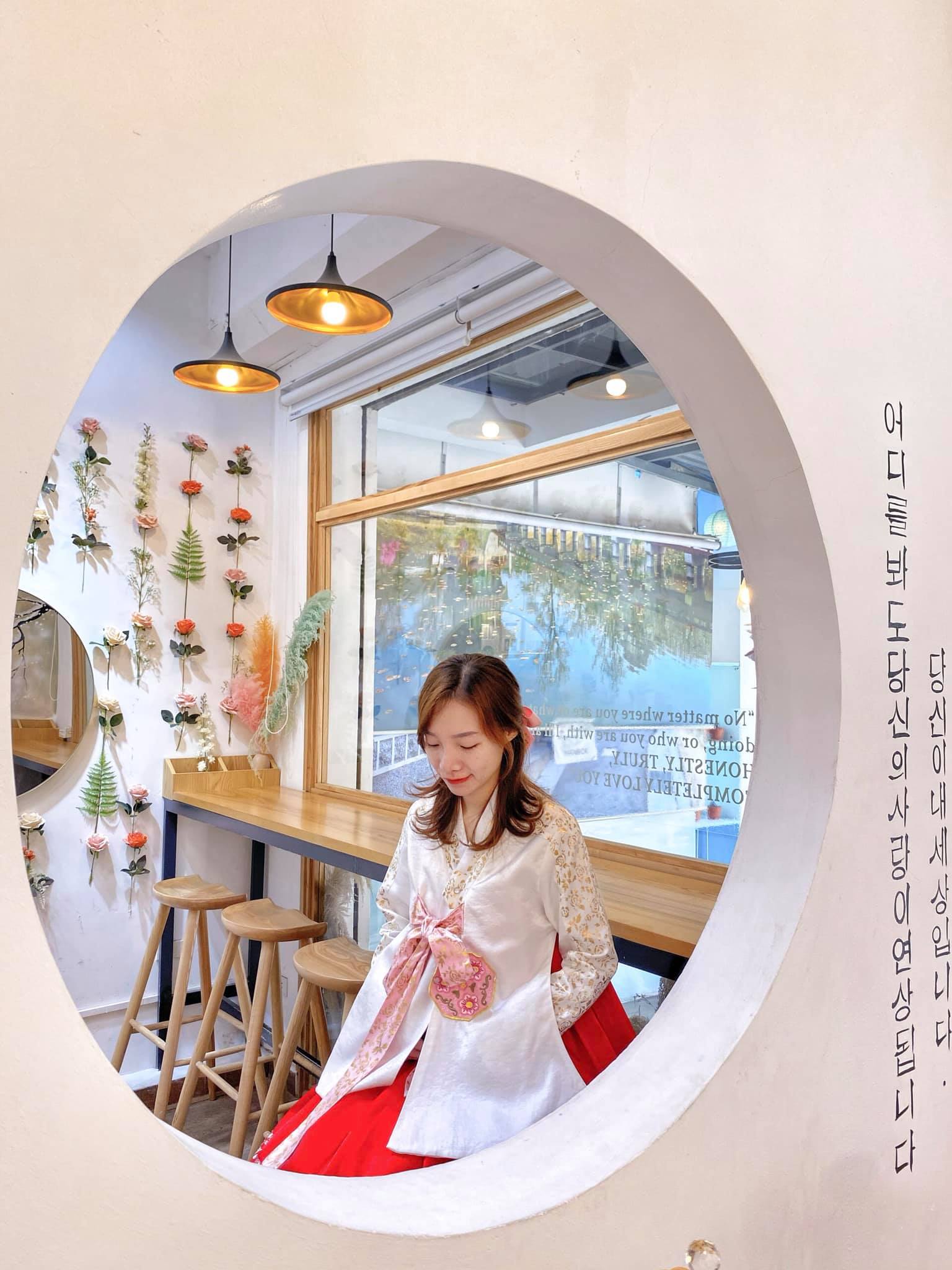 Gợi ý những địa điểm chụp ảnh mới lạ mùa Noel năm nay tại Hà Nội - Ảnh 2. Gợi ý những địa điểm chụp ảnh mới lạ mùa Noel năm nay tại Hà Nội - Ảnh 2.
