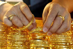 Giá vàng hôm nay 17/12: SJC tiếp tục tăng thêm 200.000 đồng/lượng