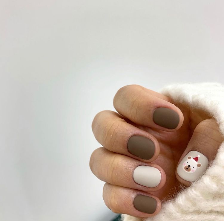 Hưởng ứng Noel bằng những mẫu nail có họa tiết nổi bật và độc đáo - Ảnh 4. Hưởng ứng Noel bằng những mẫu nail có họa tiết nổi bật và độc đáo - Ảnh 4.