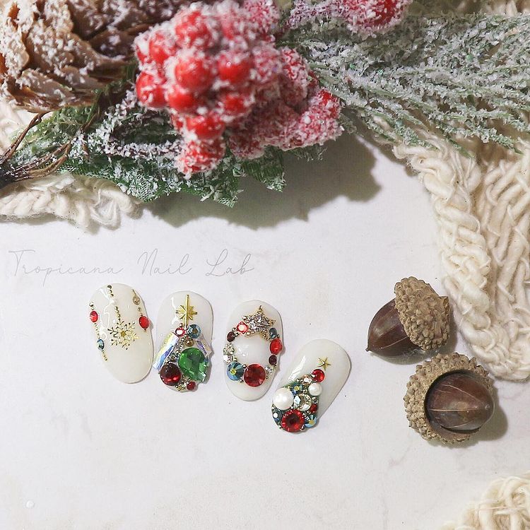 Hưởng ứng Noel bằng những mẫu nail có họa tiết nổi bật và độc đáo - Ảnh 8. Hưởng ứng Noel bằng những mẫu nail có họa tiết nổi bật và độc đáo - Ảnh 8.