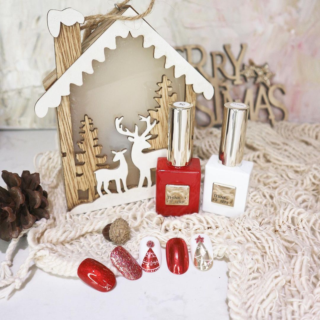 Hưởng ứng Noel bằng những mẫu nail có họa tiết nổi bật và độc đáo - Ảnh 24. Hưởng ứng Noel bằng những mẫu nail có họa tiết nổi bật và độc đáo - Ảnh 24.