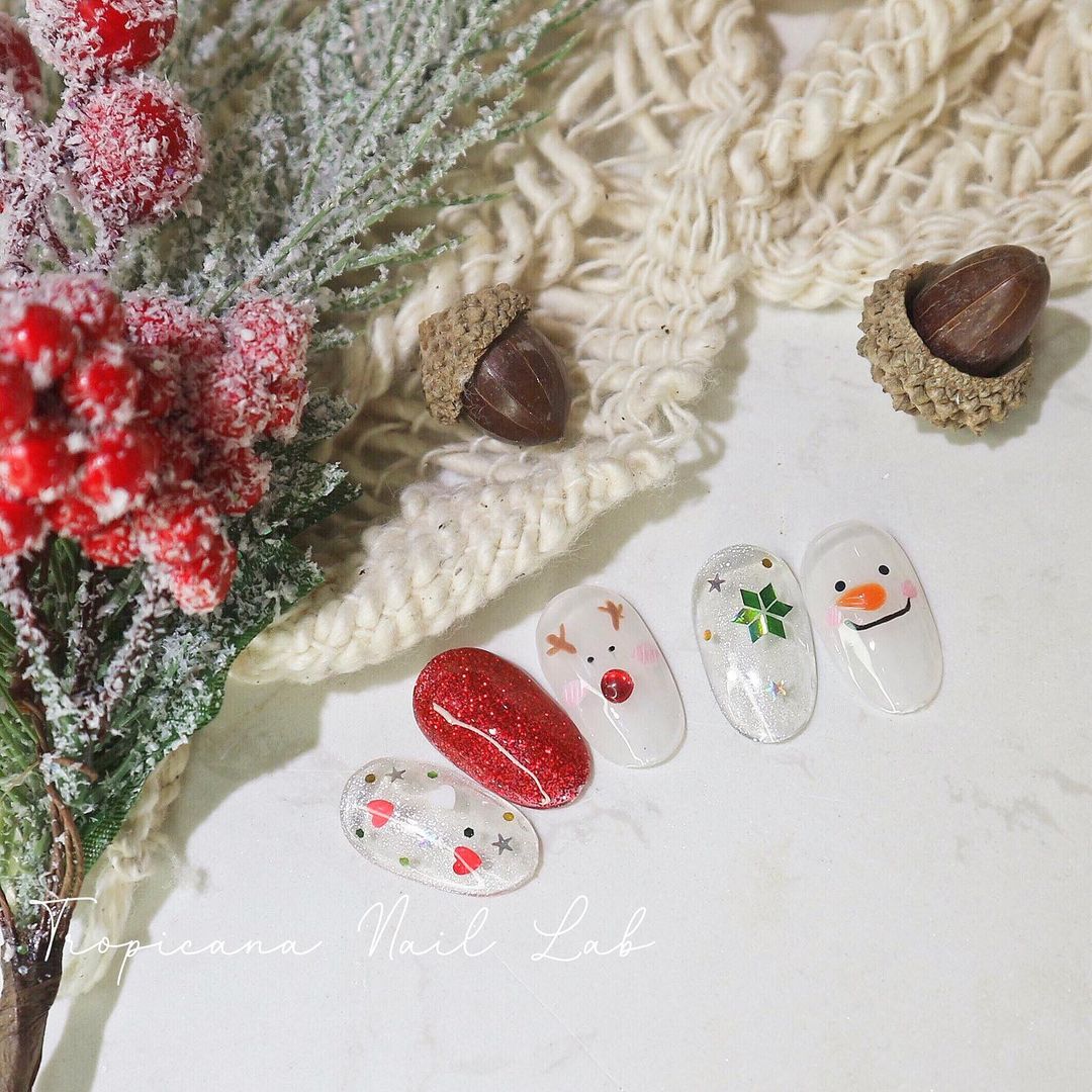 Hưởng ứng Noel bằng những mẫu nail có họa tiết nổi bật và độc đáo - Ảnh 30. Hưởng ứng Noel bằng những mẫu nail có họa tiết nổi bật và độc đáo - Ảnh 30.