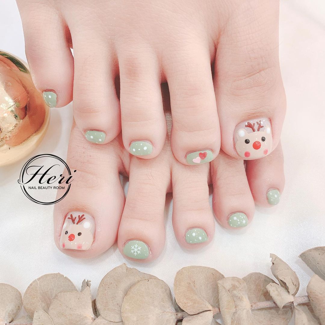 Hưởng ứng Noel bằng những mẫu nail có họa tiết nổi bật và độc đáo - Ảnh 17. Hưởng ứng Noel bằng những mẫu nail có họa tiết nổi bật và độc đáo - Ảnh 17.