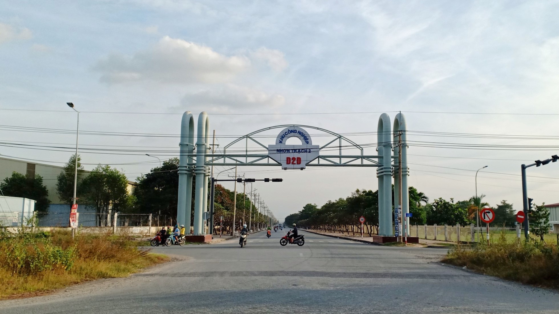 Doanh nghiệp chạy đua mở rộng quỹ đất khu công nghiệp - Ảnh 1. Doanh nghiệp chạy đua mở rộng quỹ đất khu công nghiệp - Ảnh 1.
