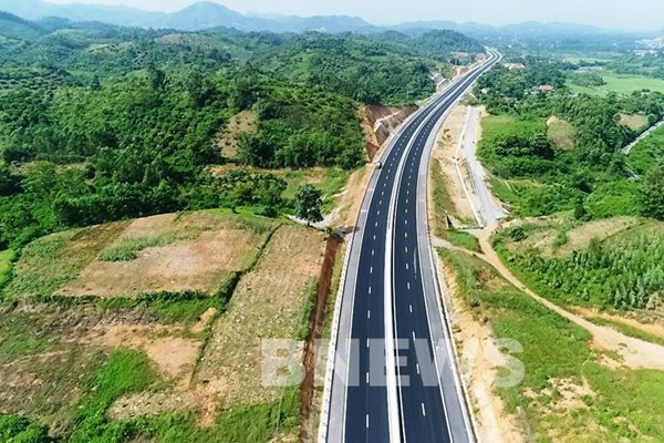 Thủ tướng: Đẩy nhanh giải phóng mặt bằng Dự án đường bộ cao tốc tuyến Bắc-Nam phía Đông - Ảnh 1.