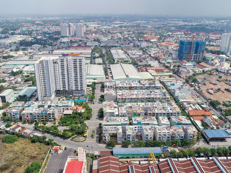 Chuyên gia và doanh nghiệp BĐS nói về lý do rời bỏ TP HCM - Ảnh 1.