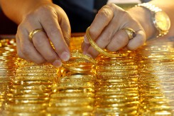 So sánh giá vàng hôm nay 19/12: Đứng yên sau nhiều phiên tăng liên tiếp