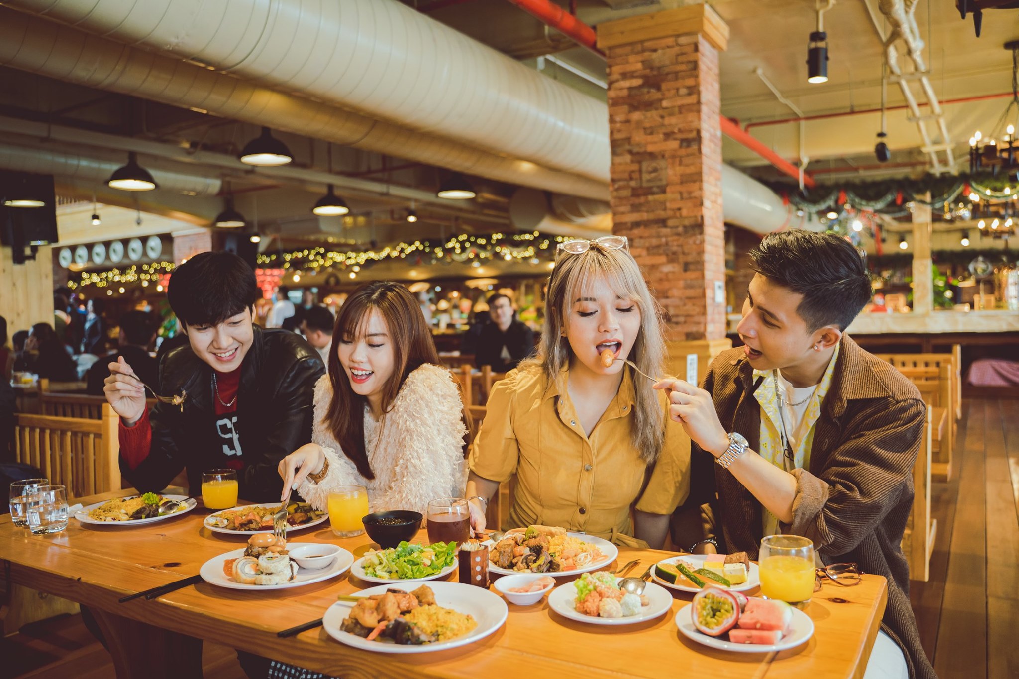Điểm qua những sự kiện vui chơi, giải trí không nên bỏ lỡ trong dịp cuối năm - Ảnh 15.