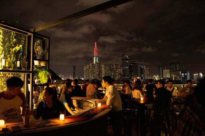 Lưu trọn khoảnh khắc chào năm mới với 15 quán cafe bar view đẹp ngắm pháo hoa - Ảnh 9. Lưu trọn khoảnh khắc chào năm mới với 15 quán cafe bar view đẹp ngắm pháo hoa - Ảnh 9.
