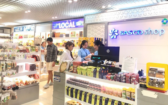 Cửa hàng miễn thuế có sức hút thế nào khiến ông Johnathan Hạnh Nguyễn mạnh tay đầu tư trong năm 2021? - Ảnh 2. Cửa hàng miễn thuế có sức hút thế nào khiến ông Johnathan Hạnh Nguyễn mạnh tay đầu tư trong năm 2021? - Ảnh 2.
