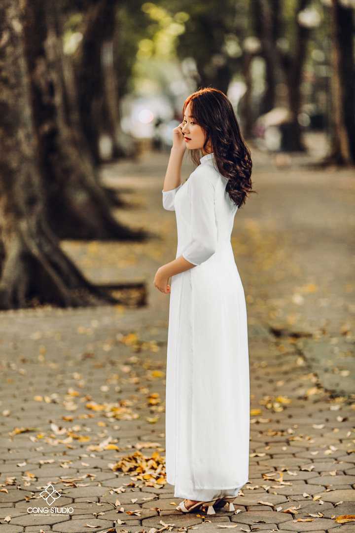 Dịp Tết Dương lịch, chụp ngay bộ ảnh áo dài thướt tha tại 5 địa điểm nổi tiếng ở Hà Nội - Ảnh 10. Dịp Tết Dương lịch, chụp ngay bộ ảnh áo dài thướt tha tại 5 địa điểm nổi tiếng ở Hà Nội - Ảnh 10.