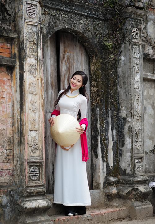 Dịp Tết Dương lịch, chụp ngay bộ ảnh áo dài thướt tha tại 5 địa điểm nổi tiếng ở Hà Nội - Ảnh 16. Dịp Tết Dương lịch, chụp ngay bộ ảnh áo dài thướt tha tại 5 địa điểm nổi tiếng ở Hà Nội - Ảnh 16.