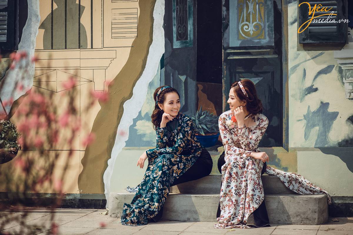 Dịp Tết Dương lịch, chụp ngay bộ ảnh áo dài thướt tha tại 5 địa điểm nổi tiếng ở Hà Nội - Ảnh 6. Dịp Tết Dương lịch, chụp ngay bộ ảnh áo dài thướt tha tại 5 địa điểm nổi tiếng ở Hà Nội - Ảnh 6.