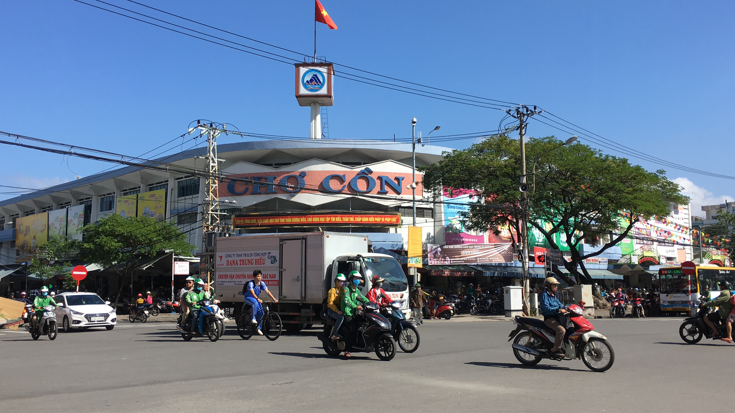 Đà Nẵng cần làm gì để kinh tế năm 2021 tăng trưởng trên 6%? - Ảnh 1. Đà Nẵng cần làm gì để kinh tế năm 2021 tăng trưởng trên 6%? - Ảnh 1.