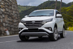 Toyota ghi nhận doanh số cao kỉ lục trong tháng 11 trên thị trường toàn cầu