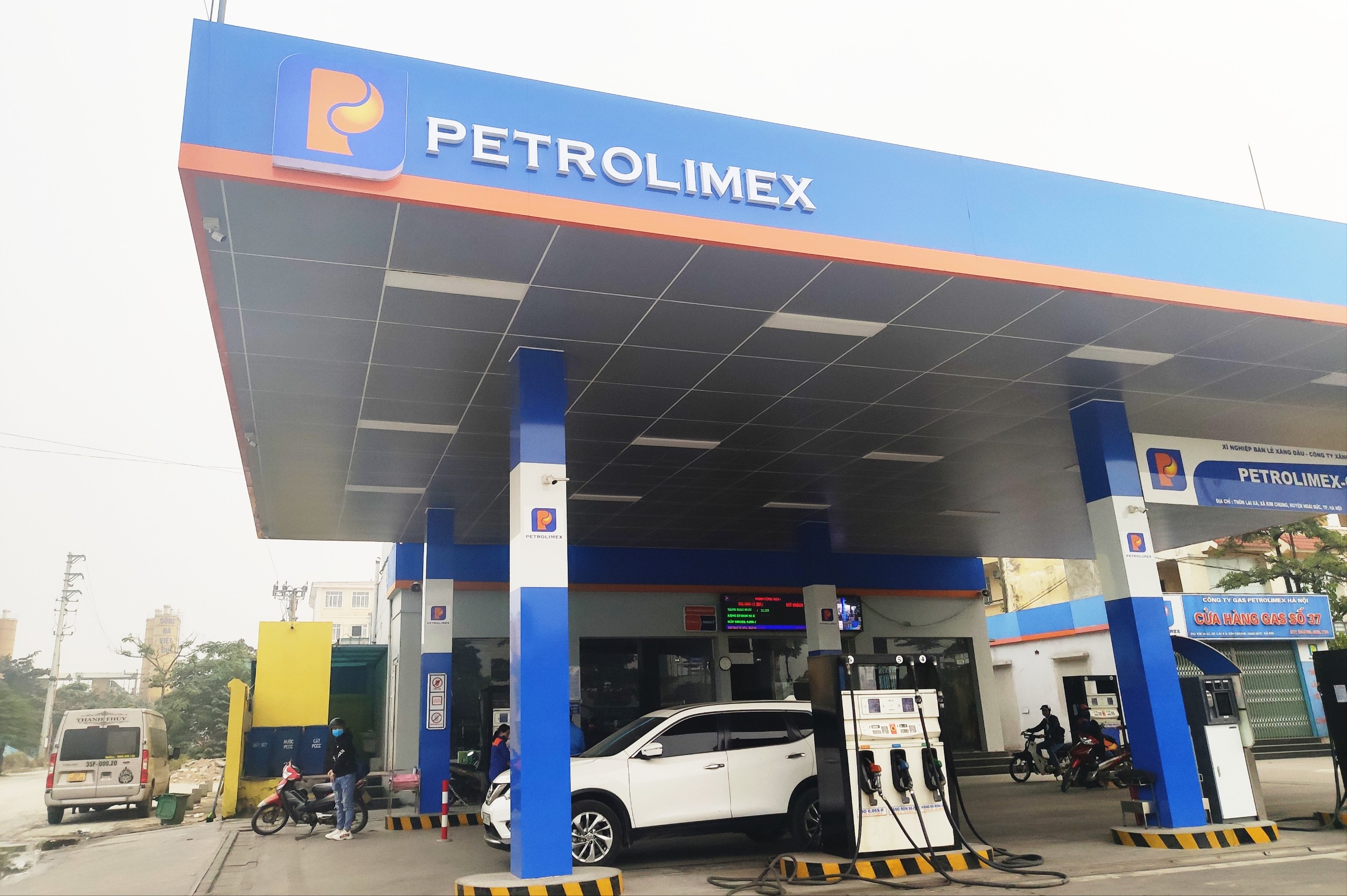 Petrolimex ước đạt 123.600 tỷ đồng doanh thu năm 2020 - Ảnh 1. Petrolimex ước đạt 123.600 tỷ đồng doanh thu năm 2020 - Ảnh 1.