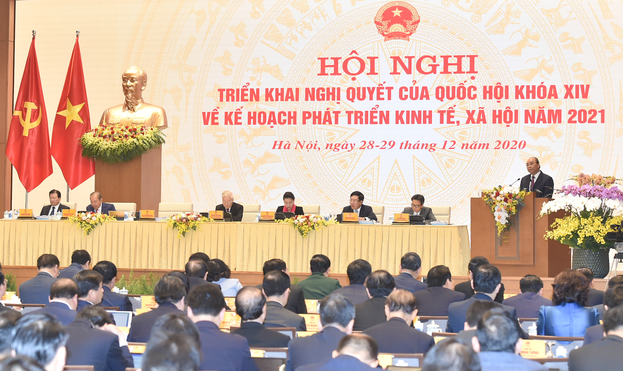 Thủ tướng: 'Nỗ lực để không ai bị bỏ rơi do chi phí vắc xin COVID-19 cao' - Ảnh 1. Thủ tướng: 'Nỗ lực để không ai bị bỏ rơi do chi phí vắc xin COVID-19 cao' - Ảnh 1.
